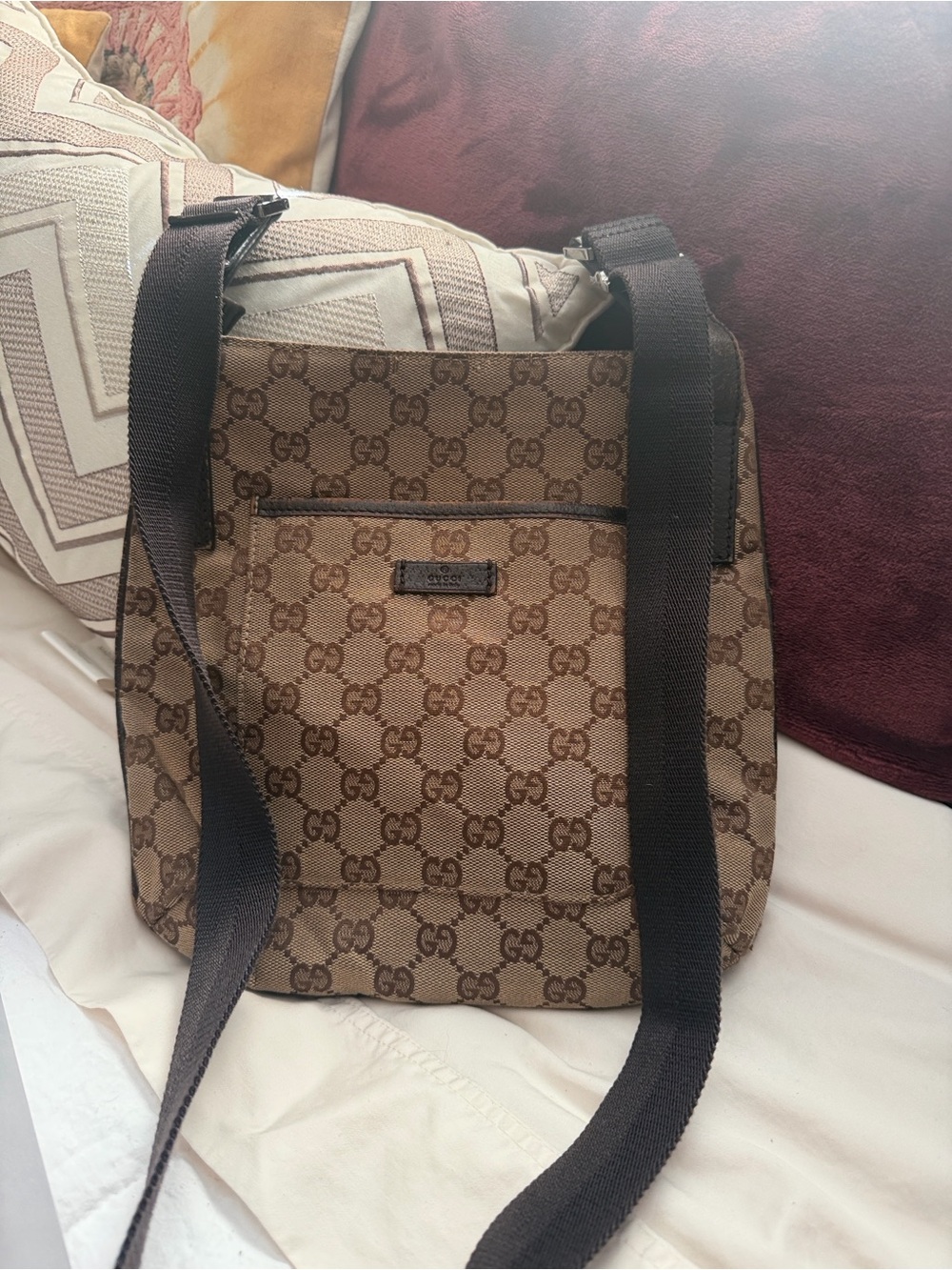 Vintage Gucci GG Supreme Monogrammed canvas shoulder bag with Strap 122793 - Picture 4 of 15